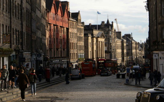 Edinburgh Your Way: A Personalized 4-Hour Exploration