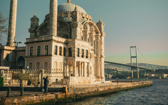 Istanbul Your Way: A Personalized 4-Hour Exploration