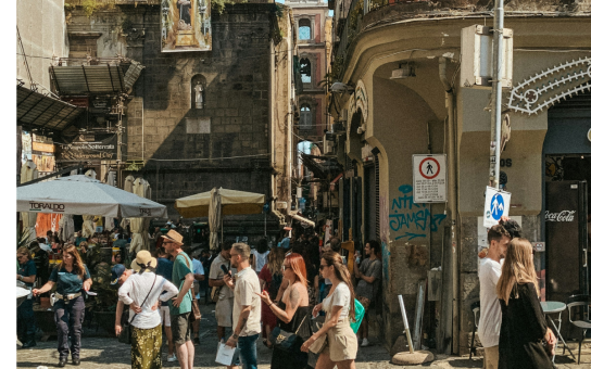 Personalized Naples Half-Day Experience with Local Host