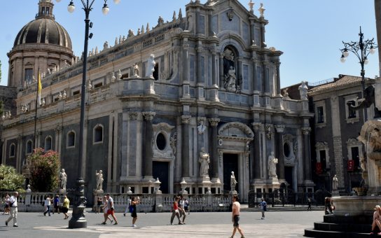 Catania Your Way: A Personalized 4-Hour Exploration