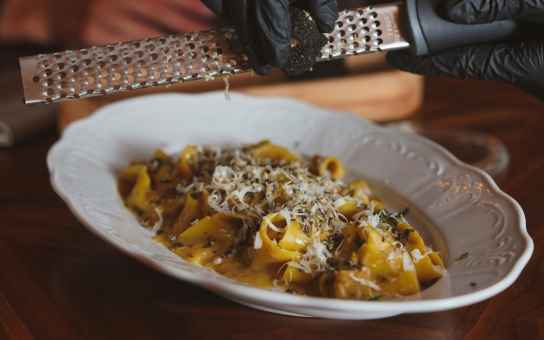 Perugia Local Flavors & Hidden Gems: Chocolate, Truffles & Umbria