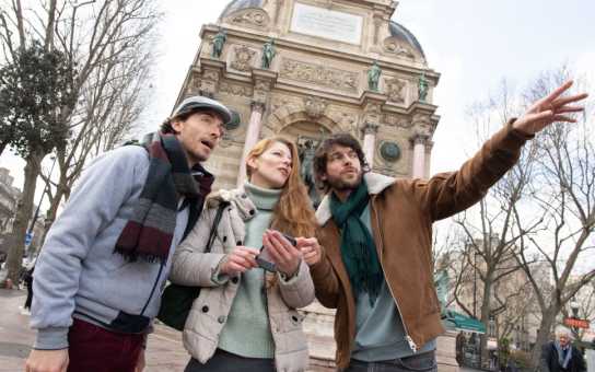 Paris, Your Way: A Flexible Full-Day Discovery