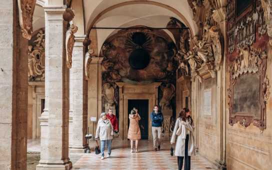 Bologna Uncovered: Famous Landmarks & Secret Corners