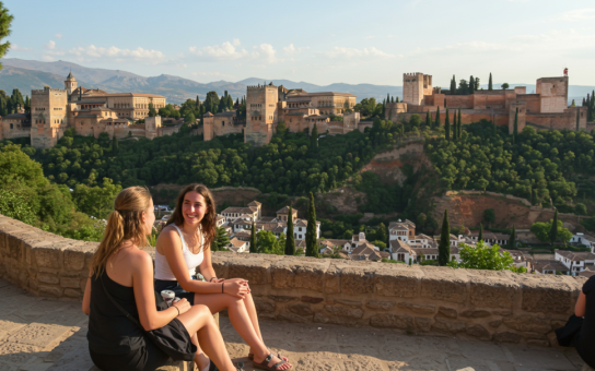 Essential Granada: Famous Sights & Local Secrets