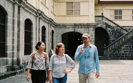 Secret Manila: Courtyards, Street Art & Quiet Belief