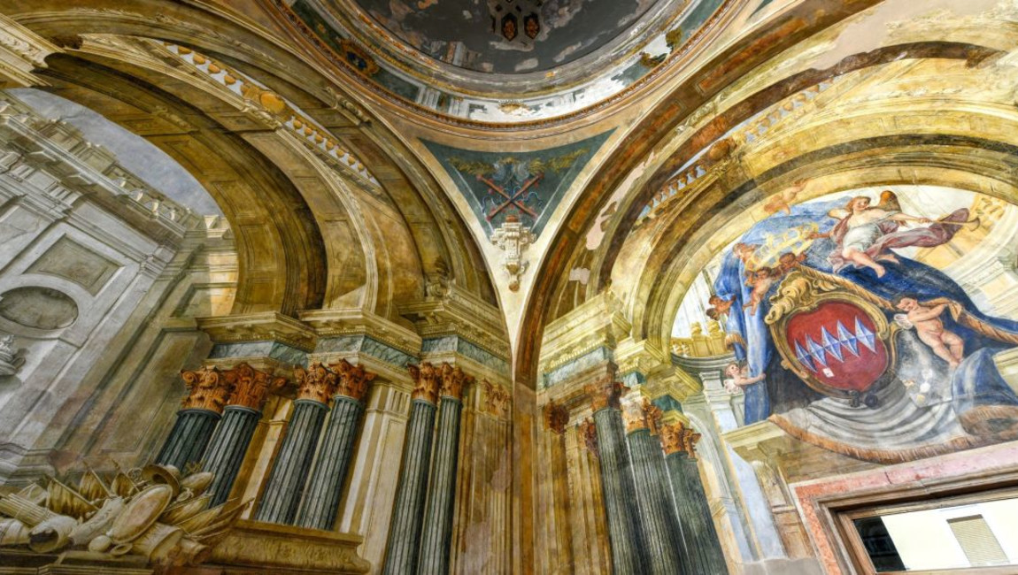 religious institute,ceiling,art,place of worship,holy places,history,chapel,classical architecture,church,column,medieval architecture,byzantine architecture,basilica,temple,cathedral,ancient history,molding,shrine