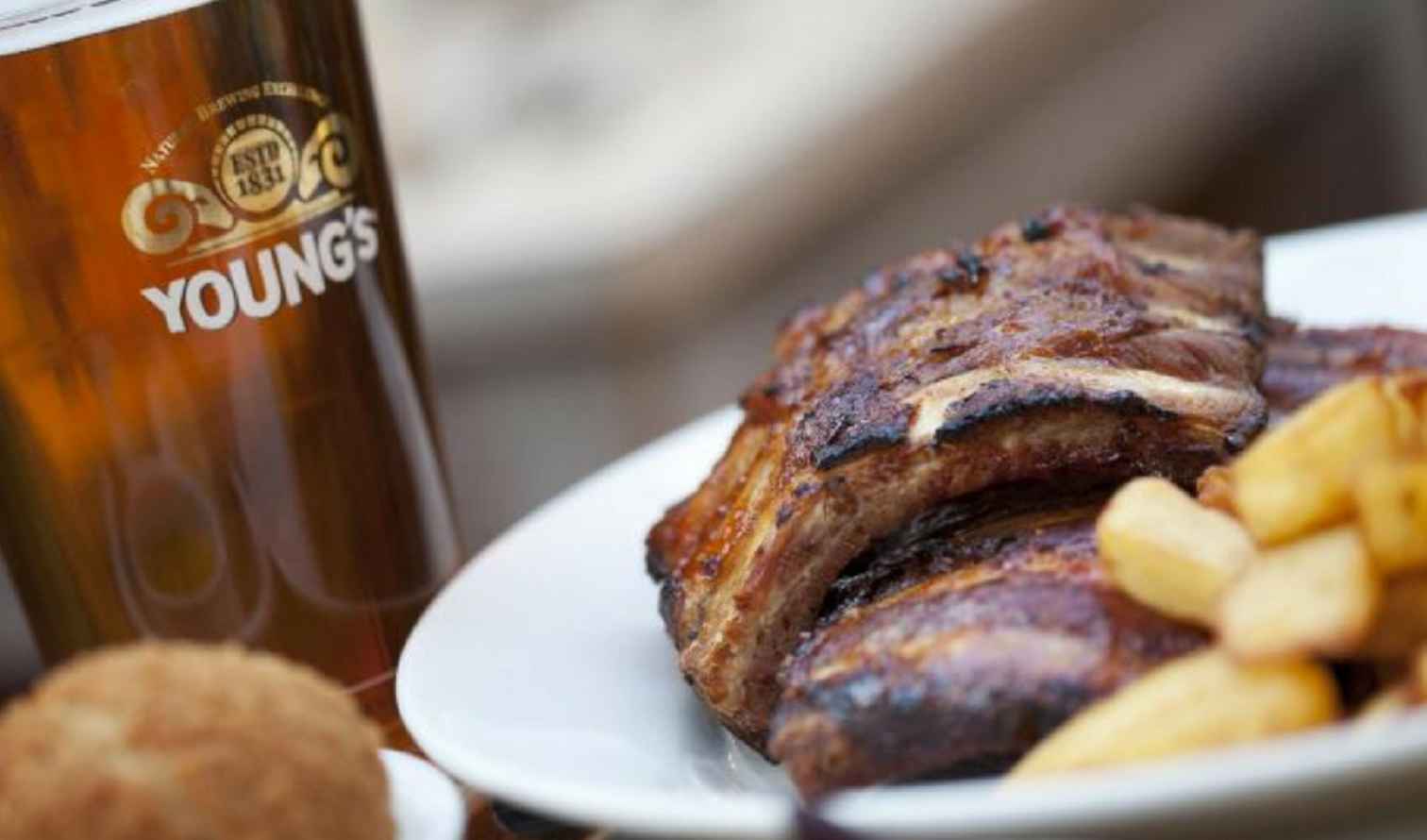 Manchester's Flavor: Juicy Ribs and a Perfect Pint