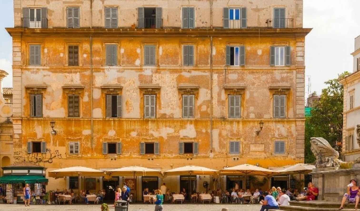 Rome's Charming Café Retreat Under the Italian Sun