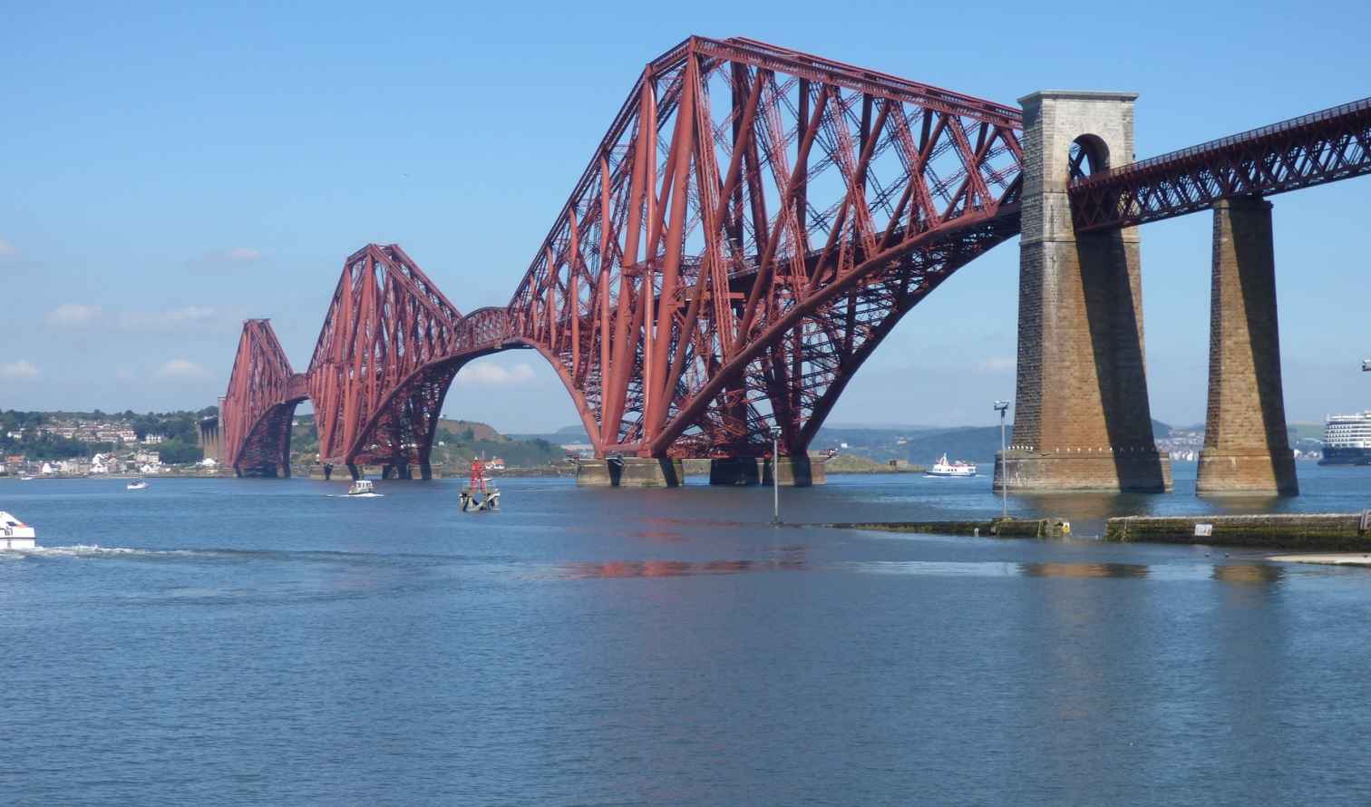 The Forth Bridge spanning the Firth of Forth in Edinburgh, Scotland.