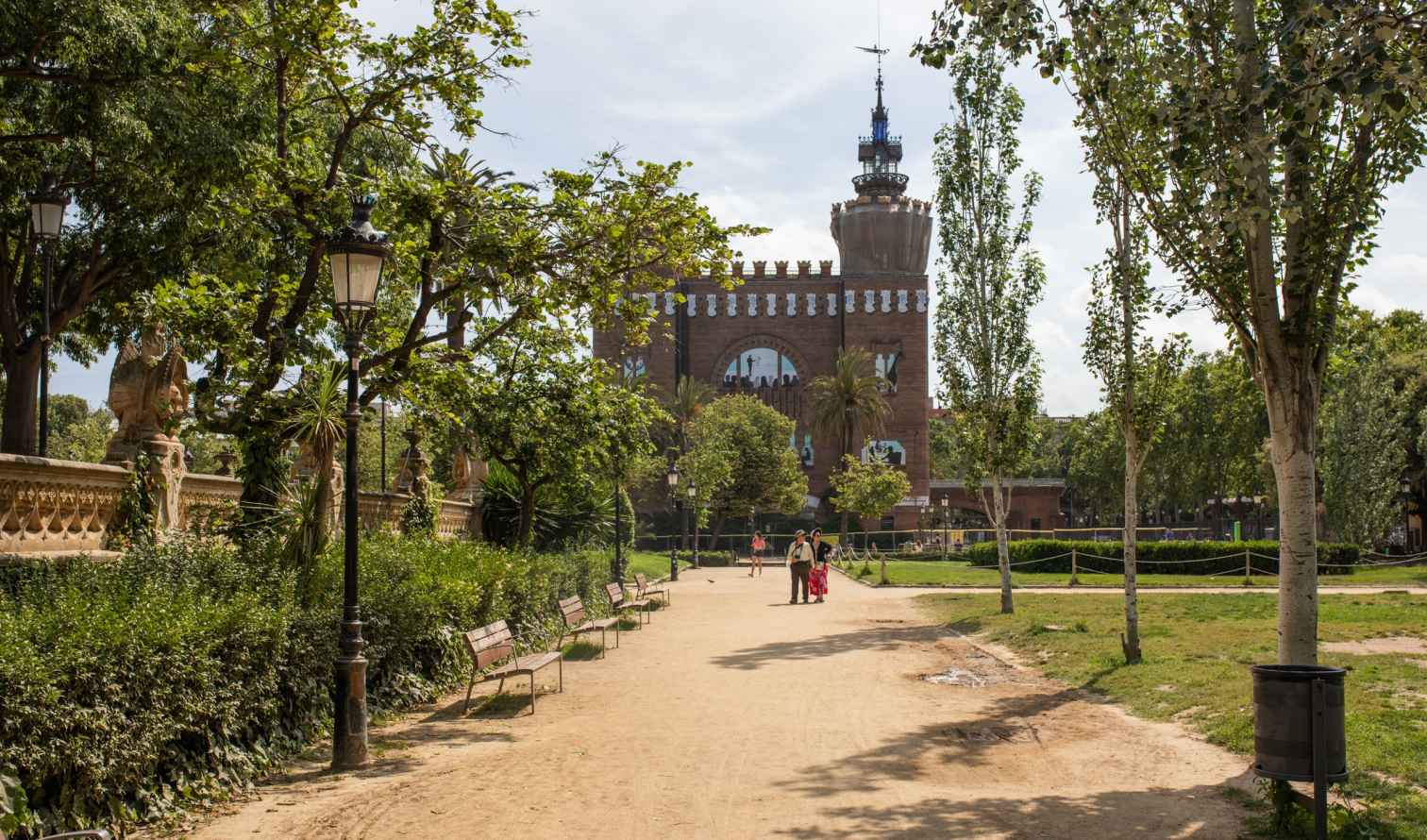 Pathway leading to Castell dels Tres Dragons in Parc de la Ciutadella, Barcelona.