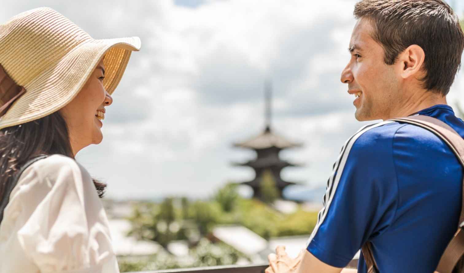 A man and woman near Tō-ji Temple in Osaka.