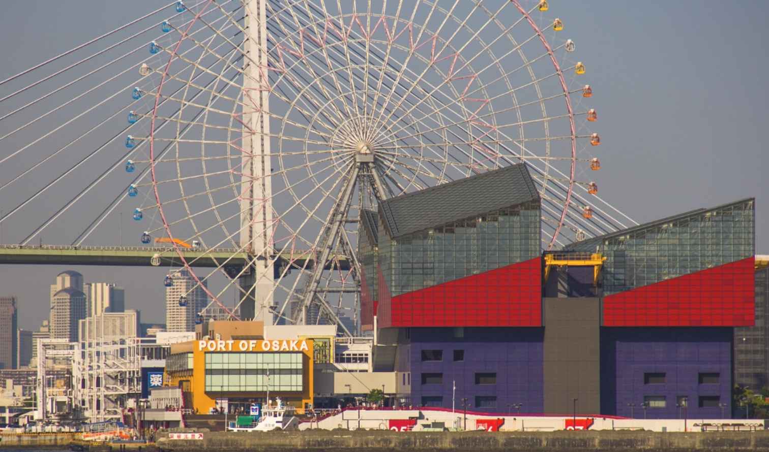 Large Ferris Wheel and Osaka Aquarium at the Port of Osaka.