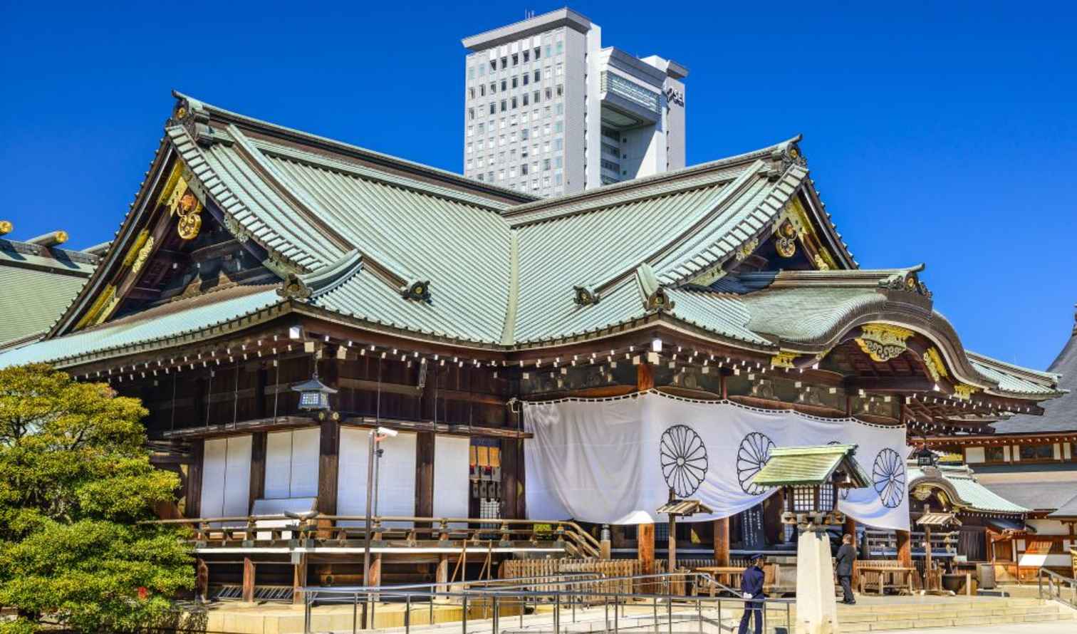 Traditional architecture of Konno Hachimangu Shrine in Shibuya, Tokyo.