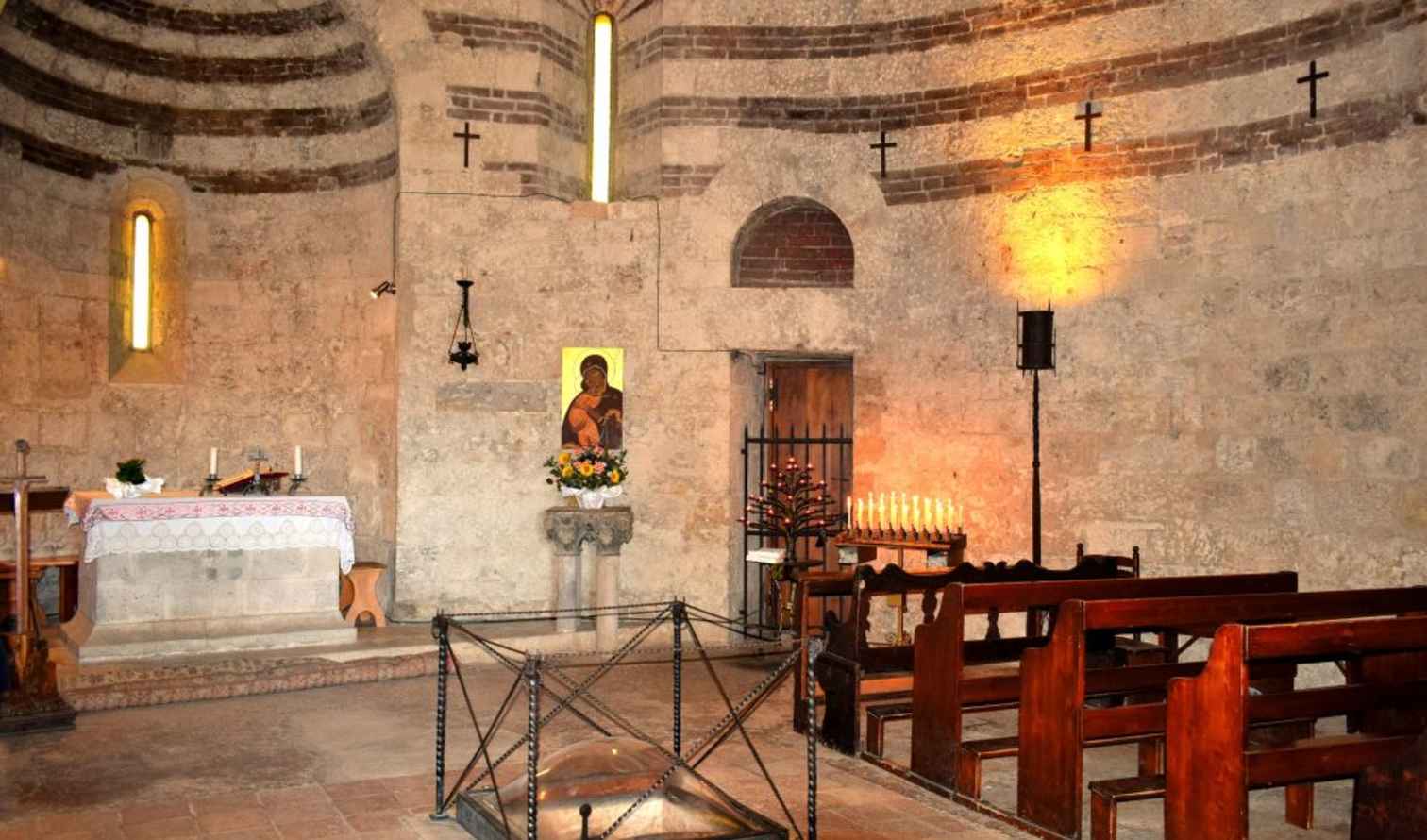 Interior of Chiesa di San Giovanni Fuorcivitas in Siena