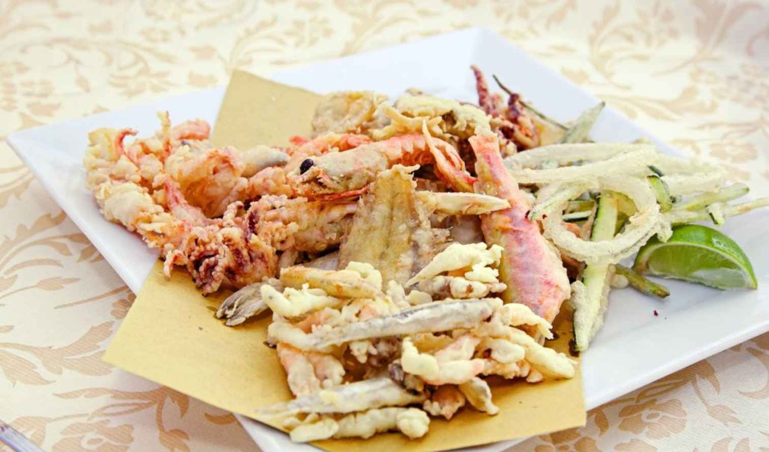 food,seafood,ingredient,tableware,recipe,fried food,fast food,shellfish,dishware,cooking