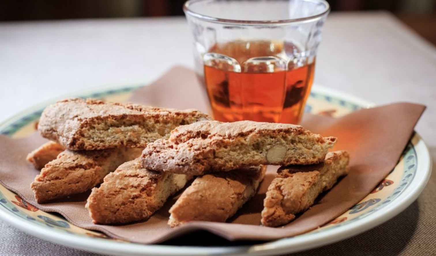 food,ingredient,finger food,cookies and crackers,recipe,dessert,biscotti,baking,biscuit,bread