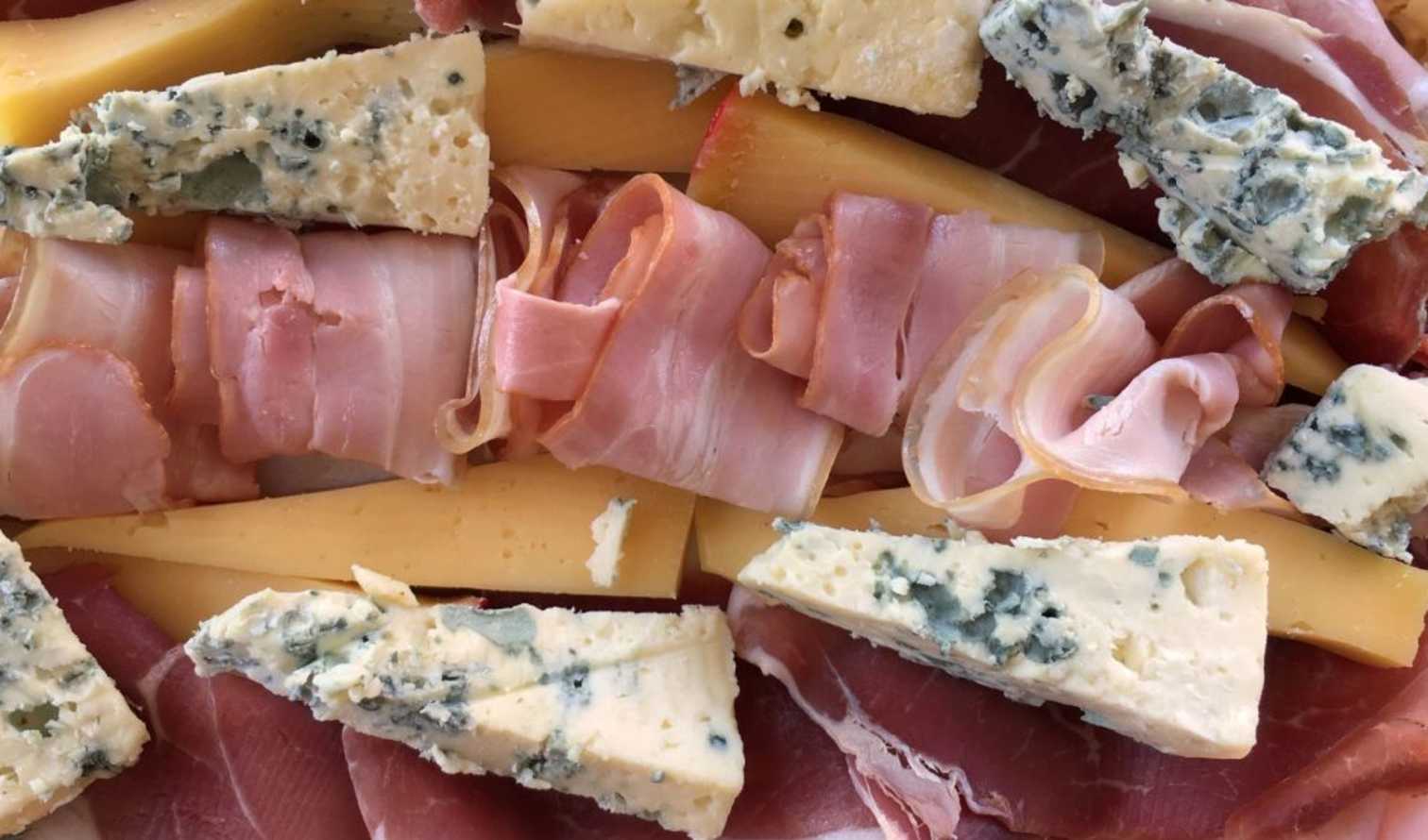 food,ingredient,cheese,dairy product,meat,recipe,blue cheese,delicacy,processed cheese,sheep milk cheese,gorgonzola