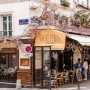 Montmartre Through Local Eyes: An Artistic Paris Stroll