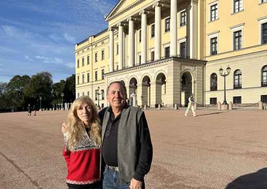 A Stroll by the Royal Residence