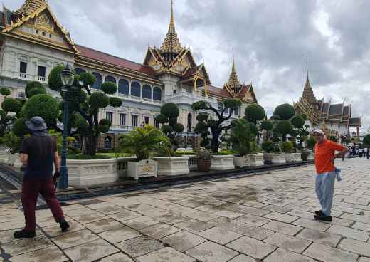 A Stroll in Royal Grandeur