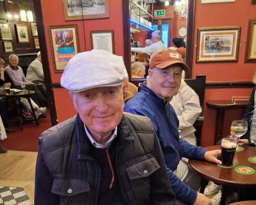 Warm Smiles and Pints: A Cozy Evening at the Pub