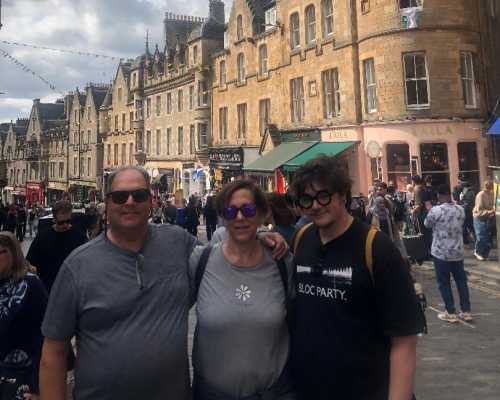 Castle-Views and Family Adventures