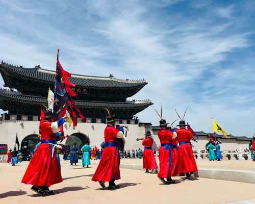 Vibrant Traditions: A Symphony of Colors in Seoul