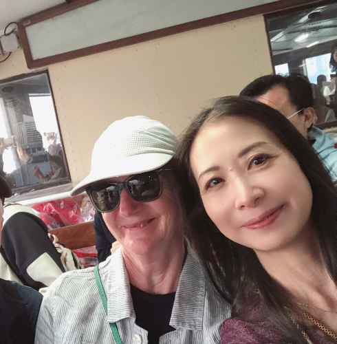 Karen_with_guest_Geraldine