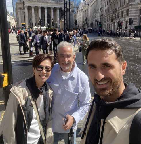 Capturing Memories in Front of Historic Beauty