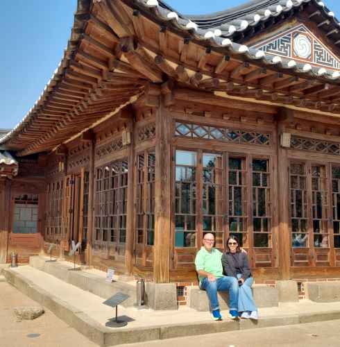 Sunlit Serenity: A Moment in Time