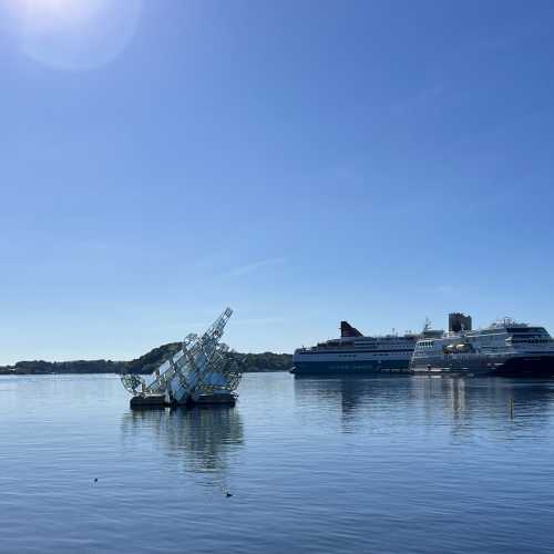 Floating Dreams and Ocean Titans