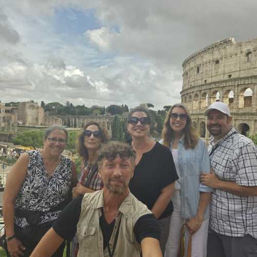 Exploring Rome: A Day at the Colosseum