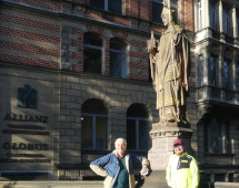 Discovering Local Legends