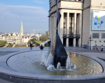 Welcoming Wonders: A Day at the Fountain