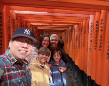 Capturing Joy: A Serendipitous Smile at the Fushimi Inari Shrine