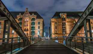A night in Hamburg with a local
