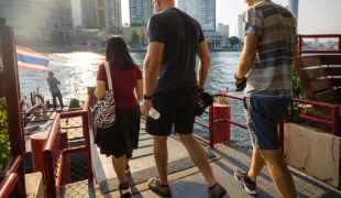 Your Bangkok Kickstart: A Personalized 2-Hour Experience