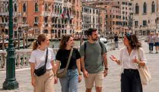 Venice Your Way: A Personalized 4-Hour Exploration