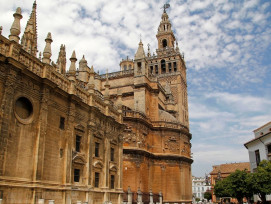 La Giralda La Giralda