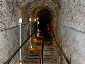 Explore the underground city of Naples Explore the underground city of Naples
