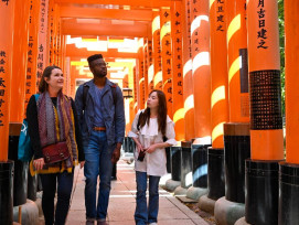 Visit Kyoto's famous sites Visit Kyoto's famous sites