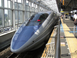 Japan’s efficient train systems Japan’s efficient train systems