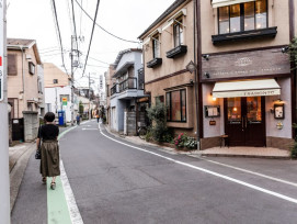Explore charming suburban neighborhoods Explore charming suburban neighborhoods