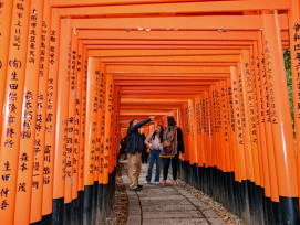 A walking tour is gateway into Kyoto A walking tour is gateway into Kyoto