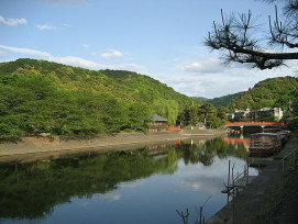Renge Uji, Uji-shi, Kyōto-fu 611-0021, Japan Nagono Creative Commons Attribution-Share Alike 3.0 Renge Uji, Uji-shi, Kyōto-fu 611-0021, Japan Nagono Creative Commons Attribution-Share Alike 3.0