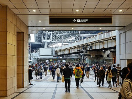 Interior of the massive Osaka Station Marcel van der Hoek Creative Commons Attribution-Share Alike 2.0 Interior of the massive Osaka Station Marcel van der Hoek Creative Commons Attribution-Share Alike 2.0