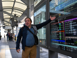 Last train departure board at Kyoto Station showing final times for different lines. Last train departure board at Kyoto Station showing final times for different lines.