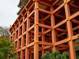 Wooden support structure beneath Kiyomizu-dera's main platform Photo by Dendy Darma Satyazi on Unsplash Wooden support structure beneath Kiyomizu-dera's main platform Photo by Dendy Darma Satyazi on Unsplash