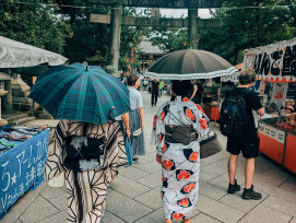 Locals browsing a morning market in Kyoto Photo by note thanun on Unsplash Locals browsing a morning market in Kyoto Photo by note thanun on Unsplash