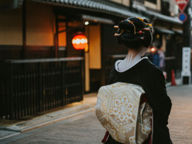 Geisha walks through Gion alleyway at dusk Photo by Jay on Unsplash Geisha walks through Gion alleyway at dusk Photo by Jay on Unsplash